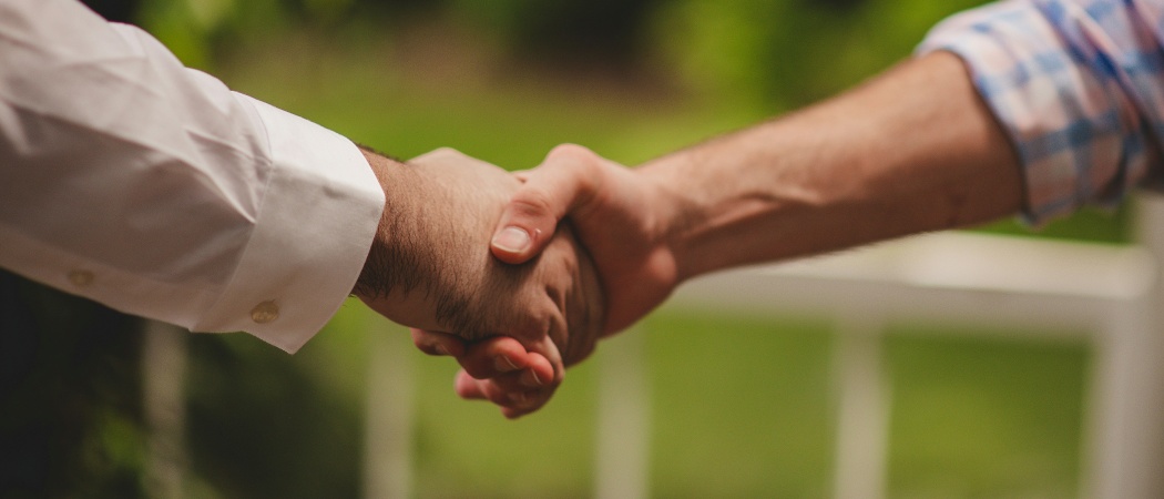 handshake-21-9